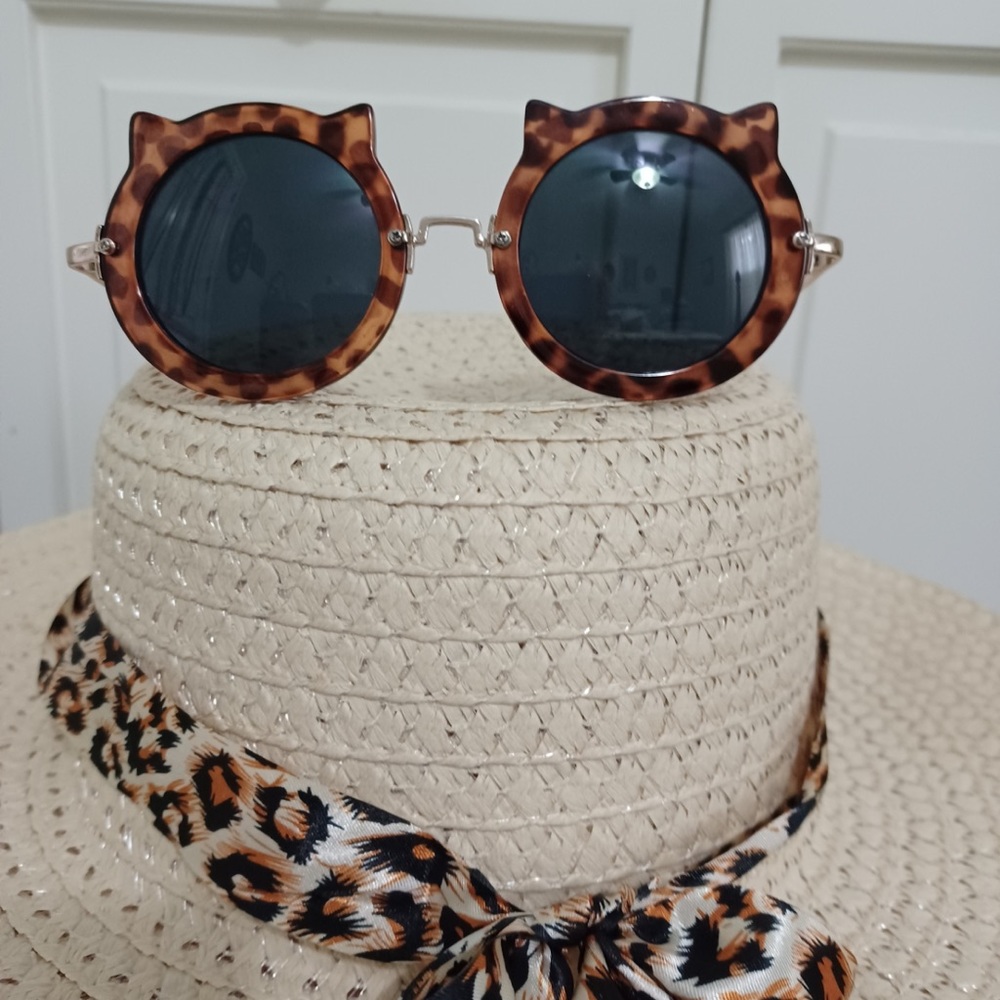 Kids/Adults  “Cat” sunglasses - Metal arms w Cat shaped Frames around the lenses